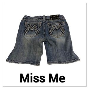 MISS ME M Pocket Boyfriend Shorts size 28